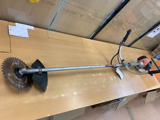 【モノマニア四日市】【引取限定】共立 KIORITZ SRE2610 肩掛式刈払い機 両手ハンドル ■iスタート■ 26cc 2サイクルエンジン