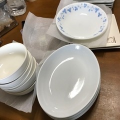 白いオーバル、スクエアプレート大小、など多数