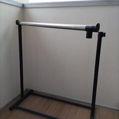 壊れてるハンガー掛け❓服をかけるやつです🤭の画像