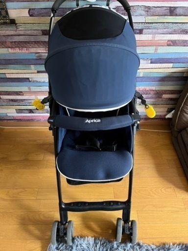 ヘビーカー　カルーンエアー　aprica  紺色