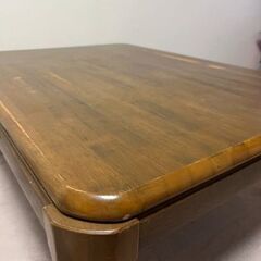 こたつテーブルの画像