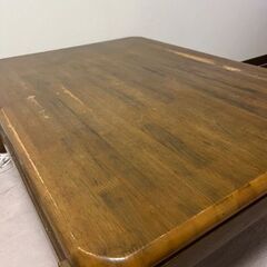 こたつテーブルの画像