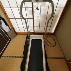 ウォーキングマシーンとフットマシーンの画像