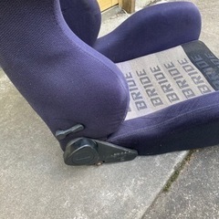 ブリッド　セミバケットシートの画像