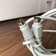 Apple 純正８ピン端子ケーブルの画像