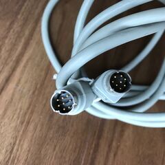 Apple 純正８ピン端子ケーブルの画像