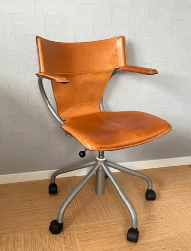 カリモク ヌメ革 デスクチェア XT4300AJ (瀬奈) 武庫川の椅子《チェア