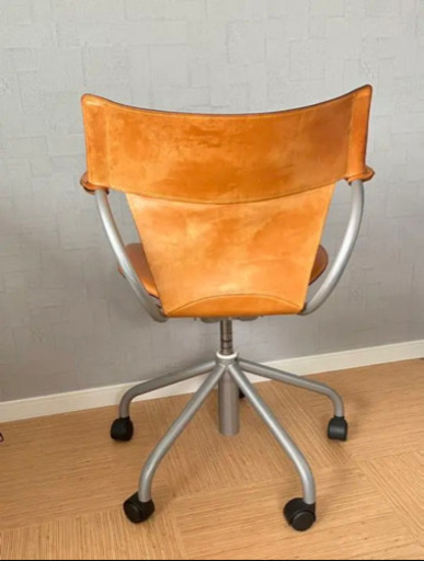 カリモク ヌメ革 デスクチェア XT4300AJ (瀬奈) 武庫川の椅子《チェア