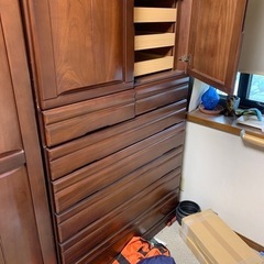 着物、セーター、コートなど沢山収納出来ますの画像