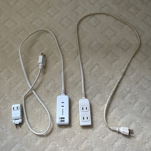プラグ収納式マイクロタップ 4個口\u0026電源タップ2個