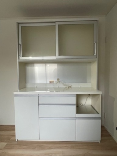 パモウナ 幅140㎝奥行50㎝高さ205㎝