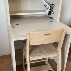 折りたたみ式学習机　コンパクト机　ミシン・アイロン台作業机　蛍光灯&椅子セットの画像