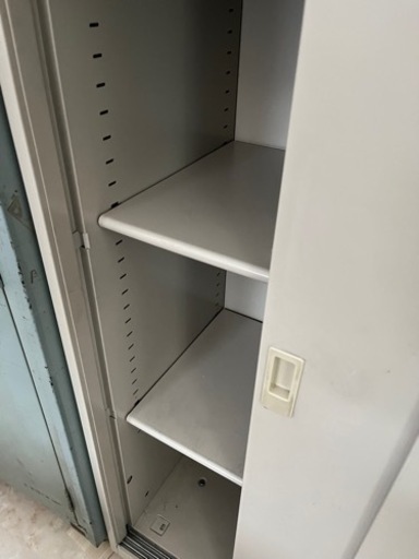 事務用キャビネット