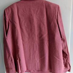 EARTHY MODE 　新品未使用品

さらっとした生地の長袖シャツとベストのセット
の画像