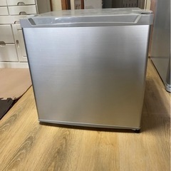 至急！小型冷蔵庫