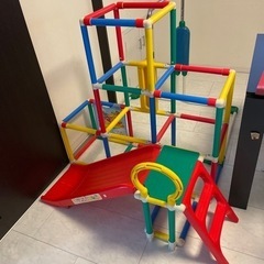 ジャングルジム　鉄棒　滑り台