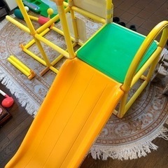 スヌーピー　ジャングルジム　滑り台の画像