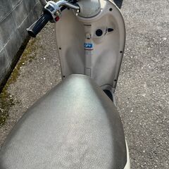 ヤマハビーノ　SA37J　機能好調　バッテリー新品　シートも破れ無し　タイヤバリ山　ナンバーとればすぐ乗れます。　お近くなら無料配達いたしますの画像