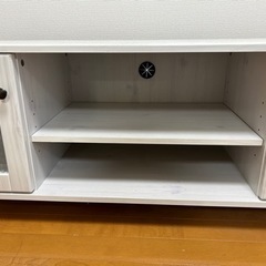 テレビ台　白