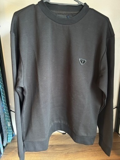 プラダ　スウェットシャツ