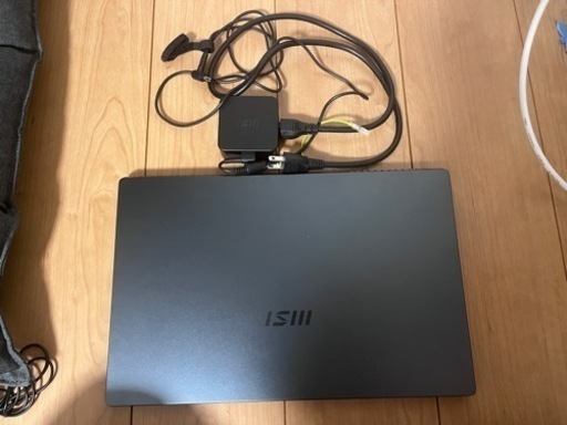 ノートパソコン　付属品あり　Modern 15 A11M