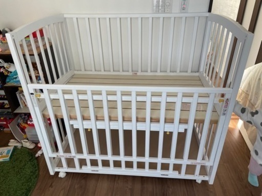 エルユープレイペンベビーベッド　大和屋