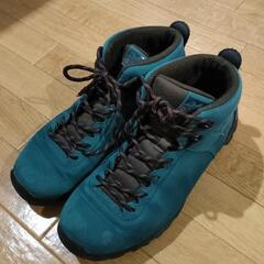 HITECの登山靴です