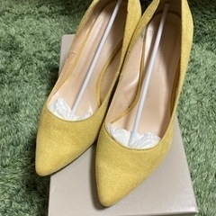 春色パンプス