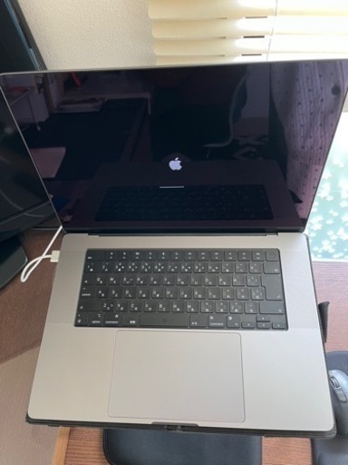美品 MacBook Pro 16インチ M1 Pro 16GB 512GB
