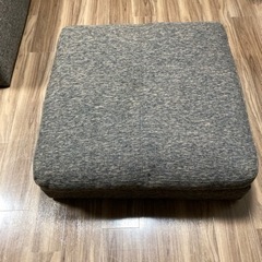 3人掛け ローソファ オットマン付きの画像