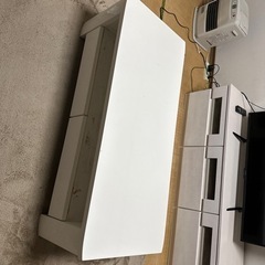 テーブル