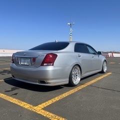 平成21年　マジェスタ　4WD サンルーフ　黒革の画像