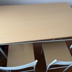 食卓売ります！(椅子付き！！)の画像