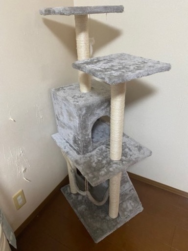 キャットタワー 3000円