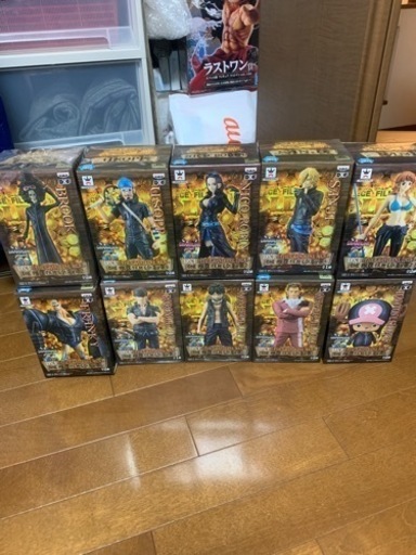 ワンピースフィギュア　　フィルムゴールド