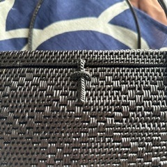 バッグ　黒　あみかごの画像