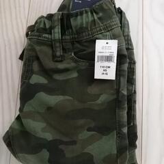 新品タグ付き 110cm【GAP】迷彩柄パンツ