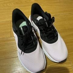 NIKE スニーカー