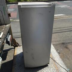 無料！ 冷凍庫　フリーザー　ma-144  三つ星　144l