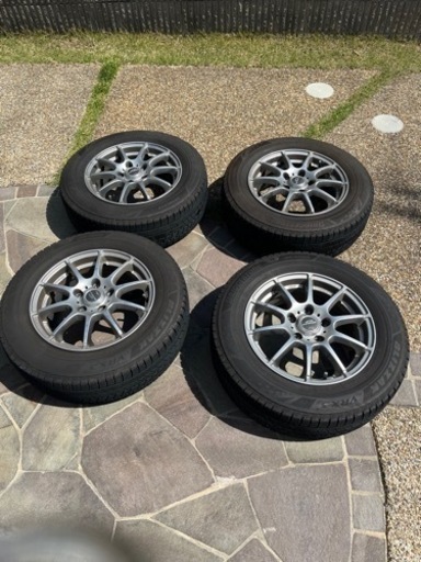 ホイール付スタッドレスタイヤ4本　ブリザックVRX3 195/65-15