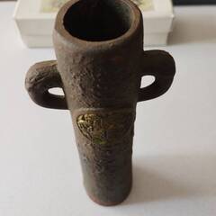 【未使用】　葵紋付花瓶　金属製花瓶　美術工芸品　古美術　送料無料の画像