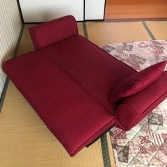 小型ソファ(クッション付き)の画像