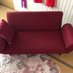 小型ソファ(クッション付き)の画像