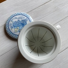 茶こし付きのマグカップの画像