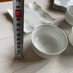 湯呑と銘々皿の画像