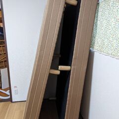 シングルベット脚つき1台1000円で2台あります!!!の画像