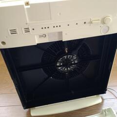 【受渡し完了】エアコンで締め切りの部屋に！　TOSHIBA　空気清浄機　動物を飼ってる方　花粉症やウィルス対策にの画像