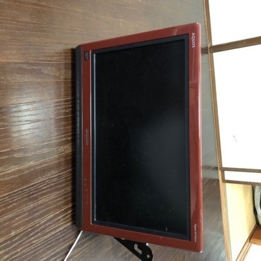 壁掛けテレビ