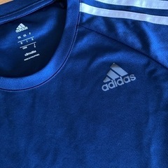 アデダス半袖の画像