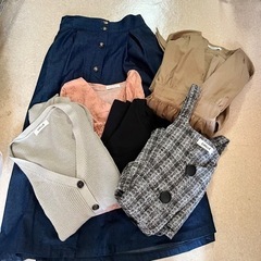 冬服・夏服・秋服譲ります☺︎の画像